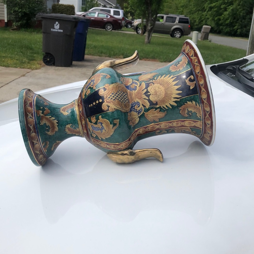 Vase - Picture 2 of 3